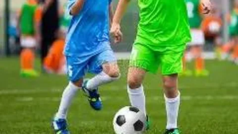 重庆女子电竞战队青春亮相：成员均为20岁左右，多系在校生